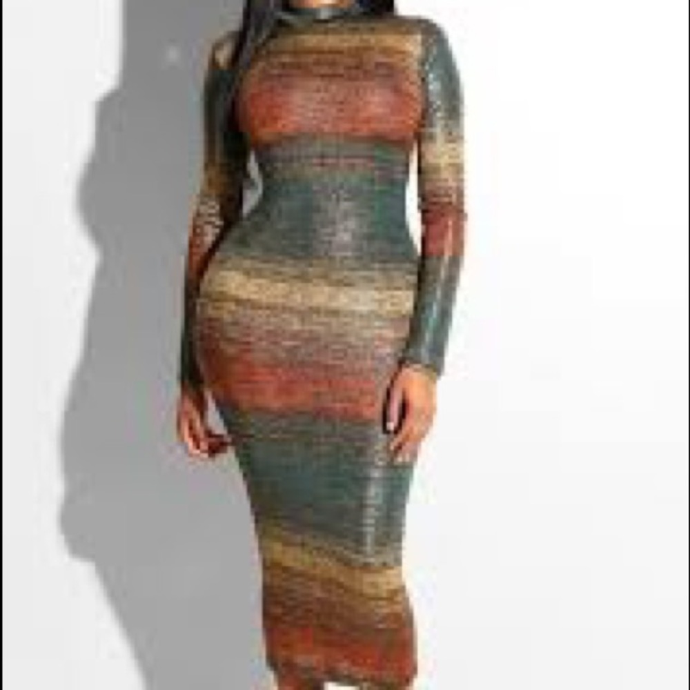 Long sleeved Dress - Picture 1 of 4